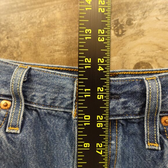 Levi’s 501 Cutoff Denim Shorts Women’s W31 Medium Wash Distressed Raw Hem - Picture 5 of 11